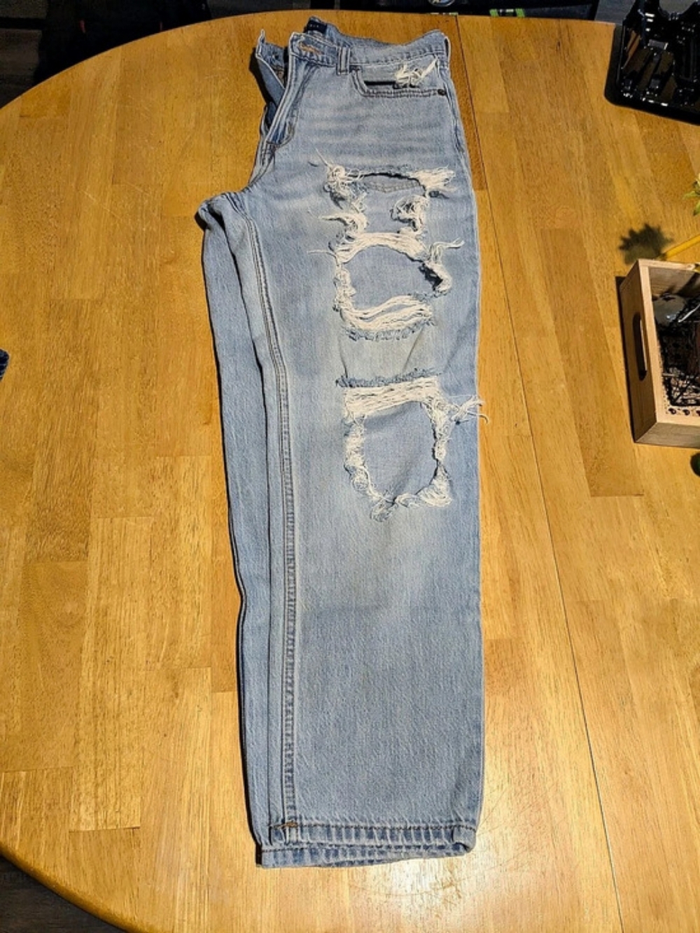 Aéropostale Mom Jean Distressed Jeans in Blue